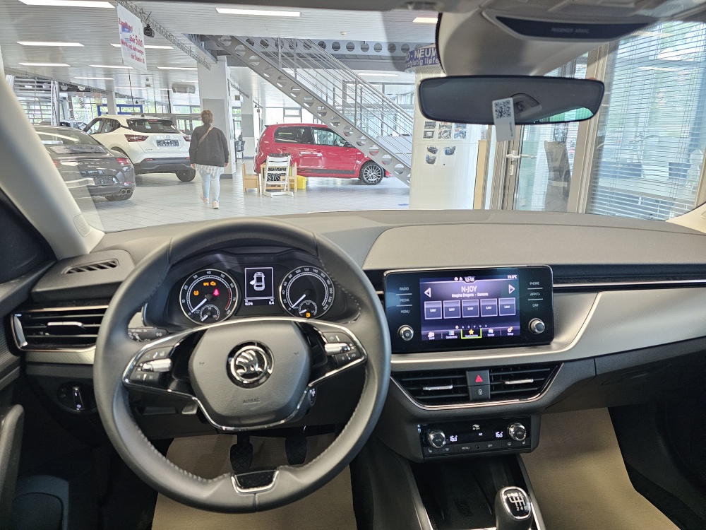 Skoda Scala  bei Hoffmann Automobile in Wolfsburg kaufen und sofort mitnehmen - Bild 16