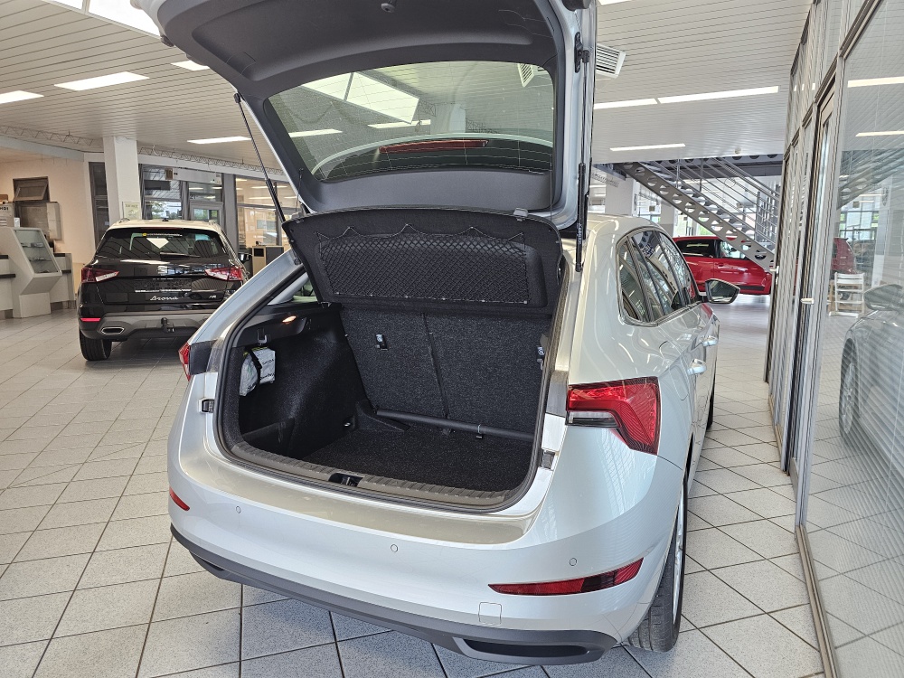 Skoda Scala  bei Hoffmann Automobile in Wolfsburg kaufen und sofort mitnehmen - Bild 2