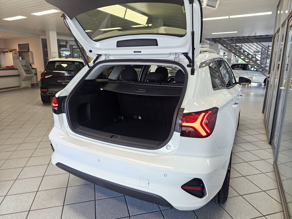 MG MG5  bei Hoffmann Automobile in Wolfsburg kaufen und sofort mitnehmen - Bild 2