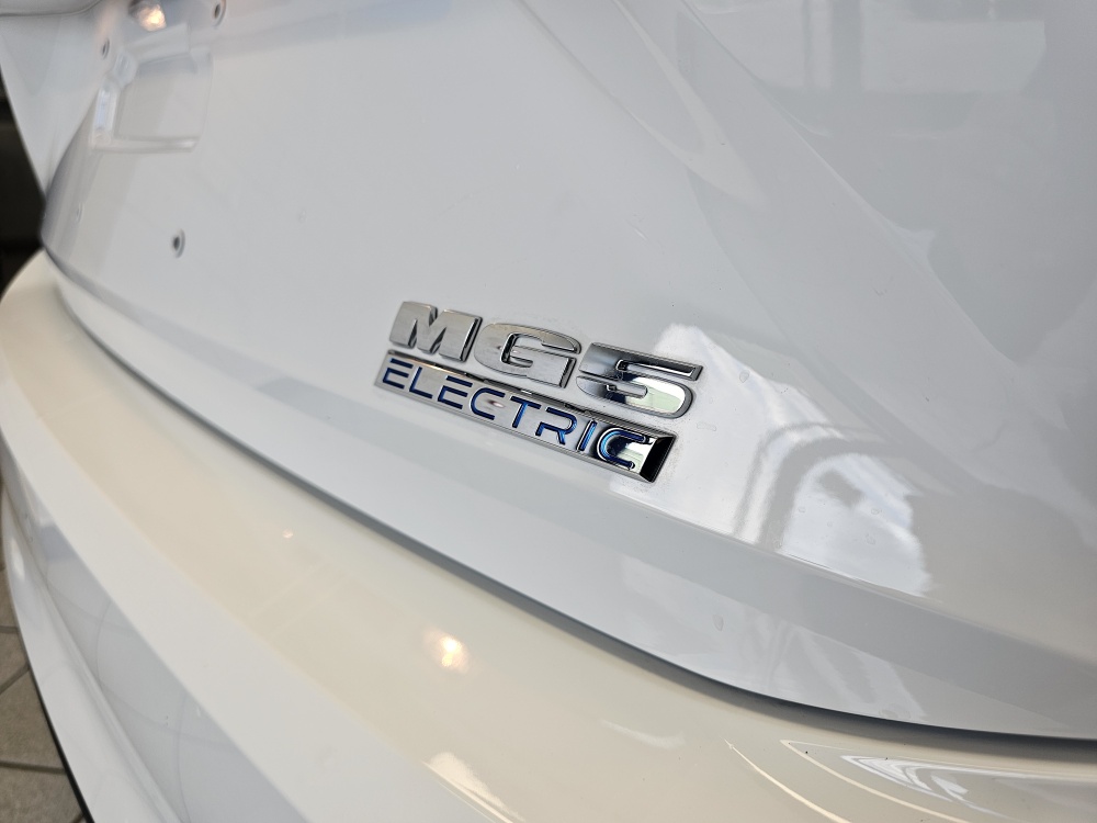 MG MG5  bei Hoffmann Automobile in Wolfsburg kaufen und sofort mitnehmen - Bild 4
