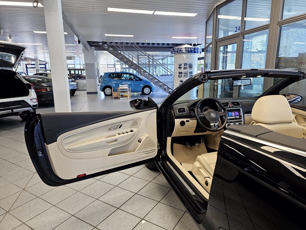 VW Eos  bei Hoffmann Automobile in Wolfsburg kaufen und sofort mitnehmen - Bild 13