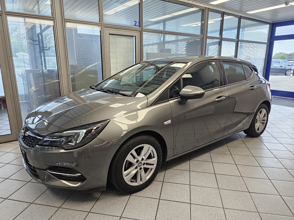Opel Astra Edition für nur 13.250,- € bei Hoffmann Automobile in Wolfsburg kaufen und sofort mitnehmen