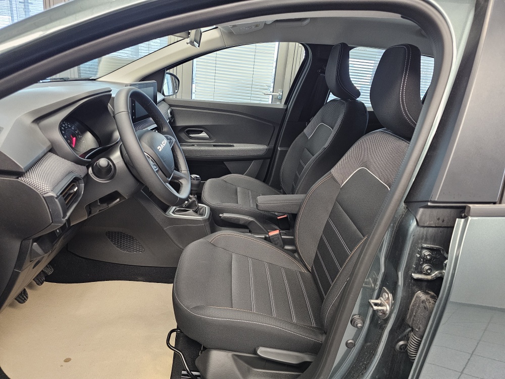 Dacia Sandero  bei Hoffmann Automobile in Wolfsburg kaufen und sofort mitnehmen - Bild 16