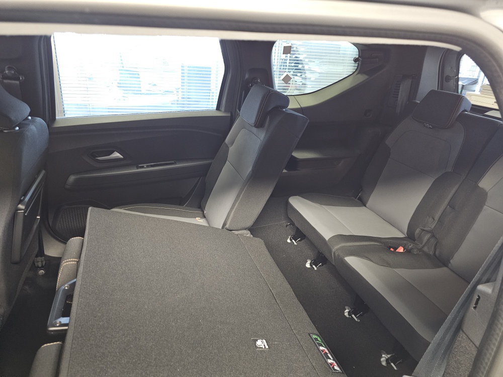 Dacia Jogger  bei Hoffmann Automobile in Wolfsburg kaufen und sofort mitnehmen - Bild 4