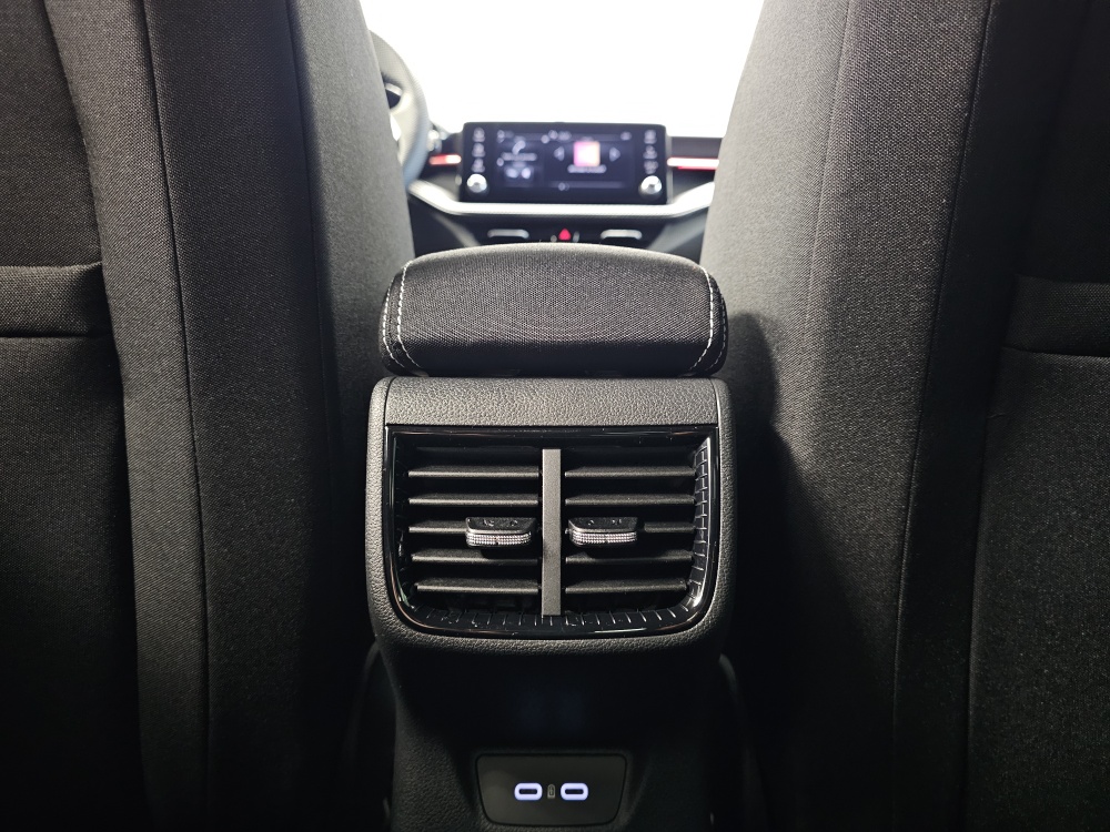 Skoda Fabia  bei Hoffmann Automobile in Wolfsburg kaufen und sofort mitnehmen - Bild 5