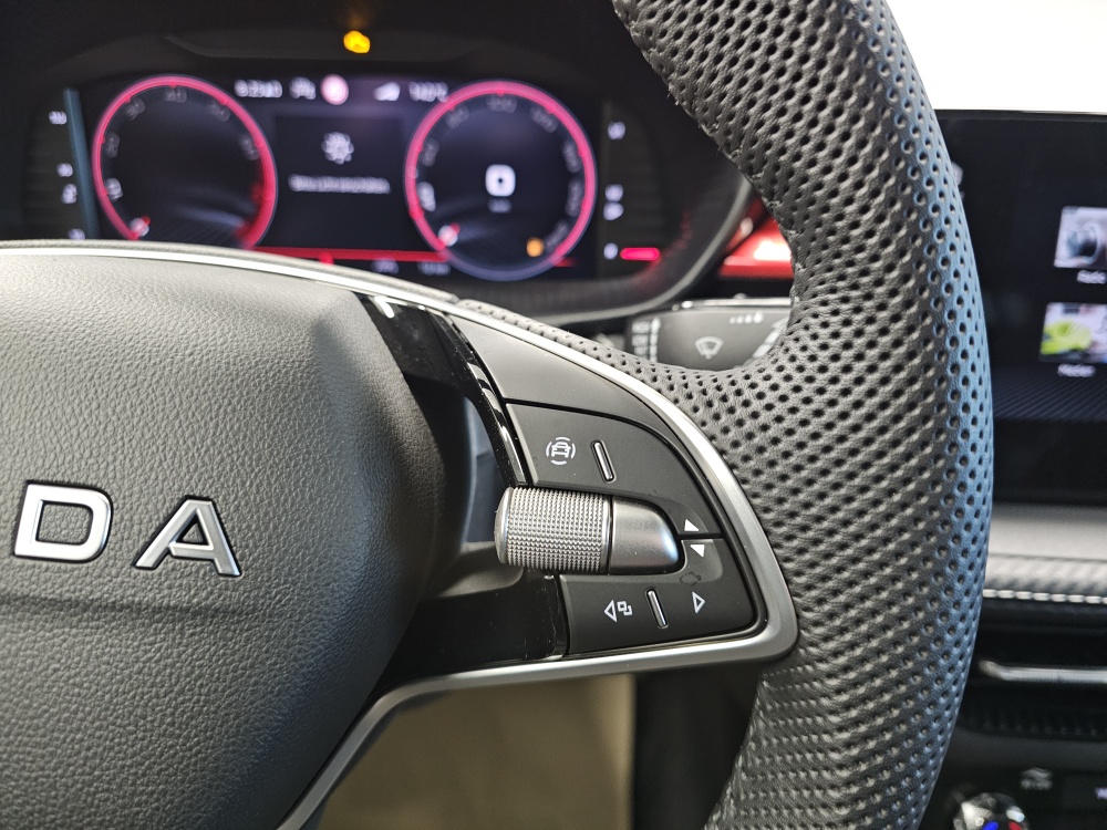 Skoda Fabia  bei Hoffmann Automobile in Wolfsburg kaufen und sofort mitnehmen - Bild 18