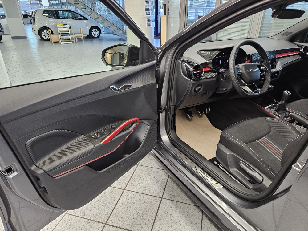 Skoda Fabia  bei Hoffmann Automobile in Wolfsburg kaufen und sofort mitnehmen - Bild 24