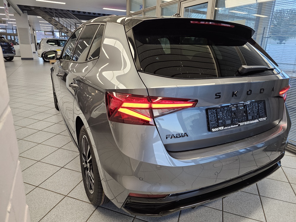 Skoda Fabia  bei Hoffmann Automobile in Wolfsburg kaufen und sofort mitnehmen - Bild 3