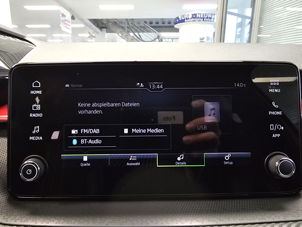 Skoda Fabia  bei Hoffmann Automobile in Wolfsburg kaufen und sofort mitnehmen - Bild 13