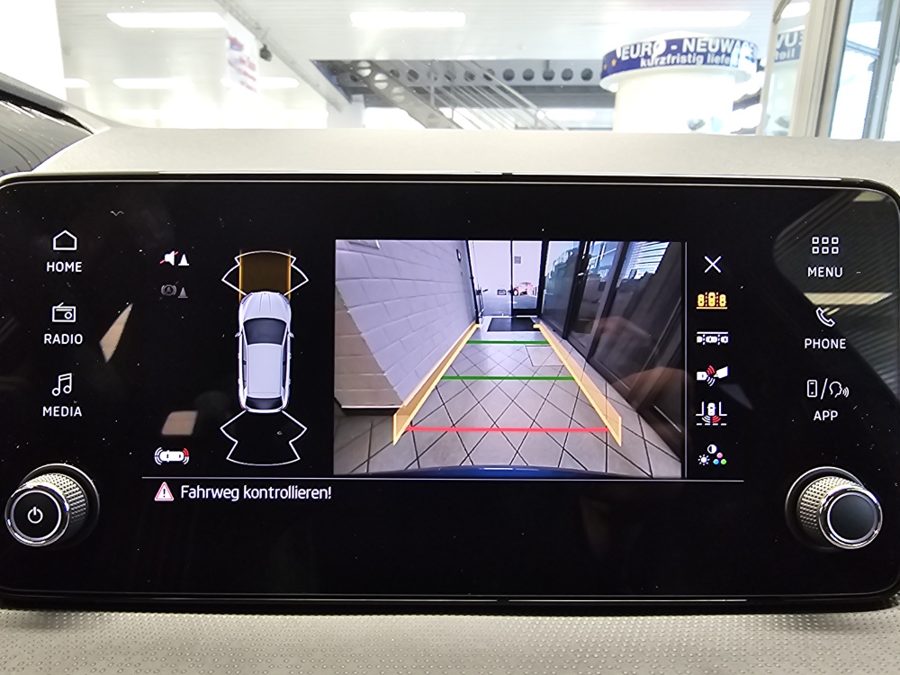 Skoda Fabia  bei Hoffmann Automobile in Wolfsburg kaufen und sofort mitnehmen - Bild 16