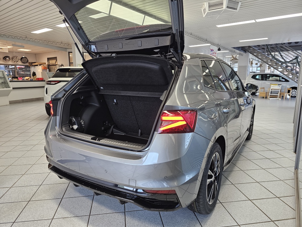 Skoda Fabia  bei Hoffmann Automobile in Wolfsburg kaufen und sofort mitnehmen - Bild 2