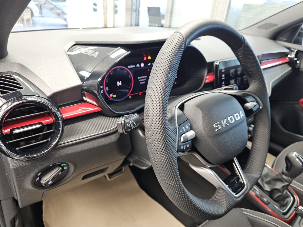 Skoda Fabia  bei Hoffmann Automobile in Wolfsburg kaufen und sofort mitnehmen - Bild 22