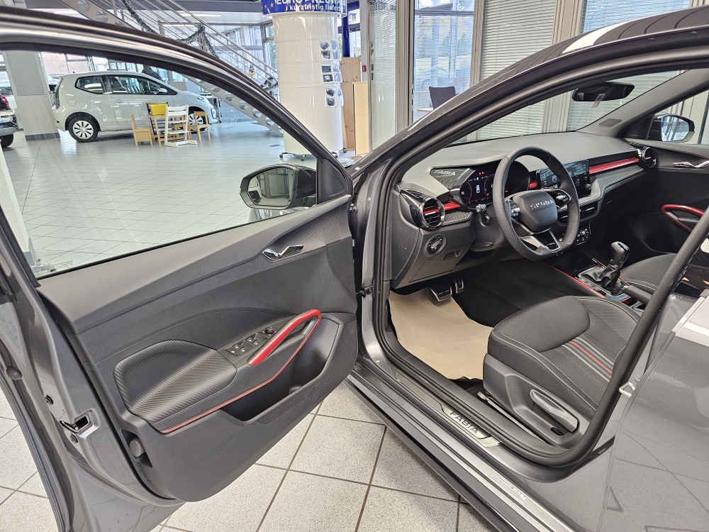 Skoda Fabia  bei Hoffmann Automobile in Wolfsburg kaufen und sofort mitnehmen - Bild 25