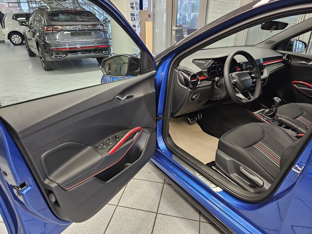 Skoda Fabia  bei Hoffmann Automobile in Wolfsburg kaufen und sofort mitnehmen - Bild 24