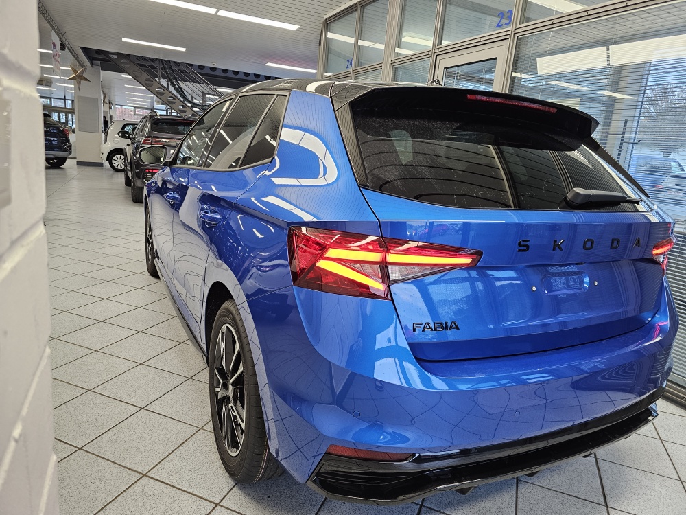 Skoda Fabia  bei Hoffmann Automobile in Wolfsburg kaufen und sofort mitnehmen - Bild 3