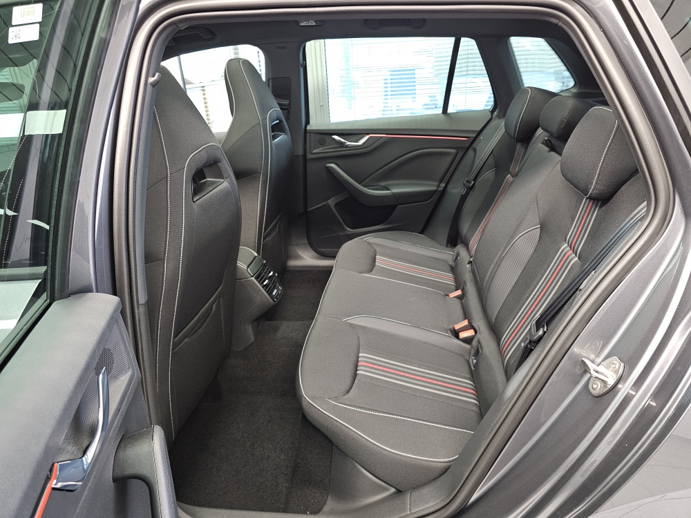 Skoda Kamiq  bei Hoffmann Automobile in Wolfsburg kaufen und sofort mitnehmen - Bild 4