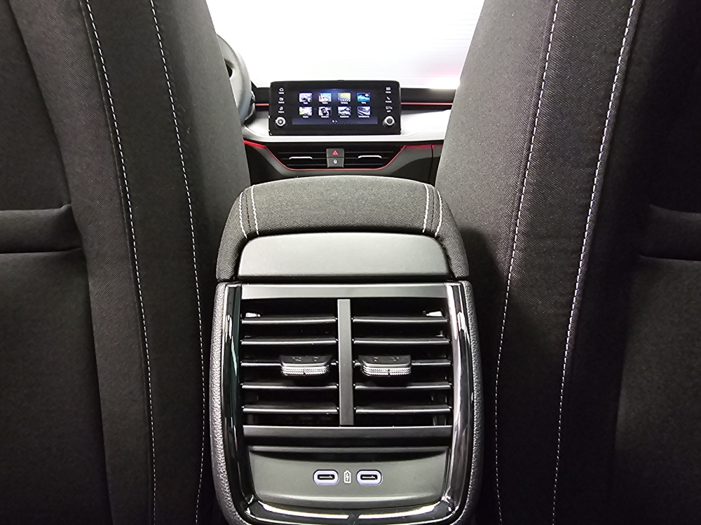 Skoda Kamiq  bei Hoffmann Automobile in Wolfsburg kaufen und sofort mitnehmen - Bild 7