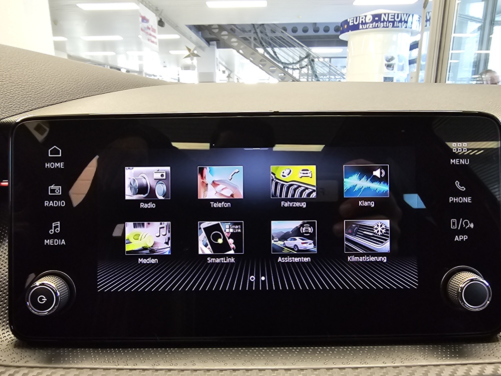 Skoda Kamiq  bei Hoffmann Automobile in Wolfsburg kaufen und sofort mitnehmen - Bild 12