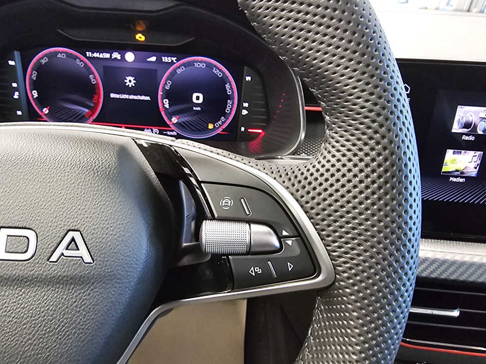 Skoda Kamiq  bei Hoffmann Automobile in Wolfsburg kaufen und sofort mitnehmen - Bild 21