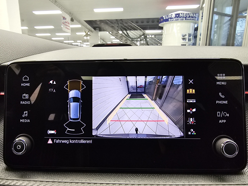 Skoda Kamiq  bei Hoffmann Automobile in Wolfsburg kaufen und sofort mitnehmen - Bild 19