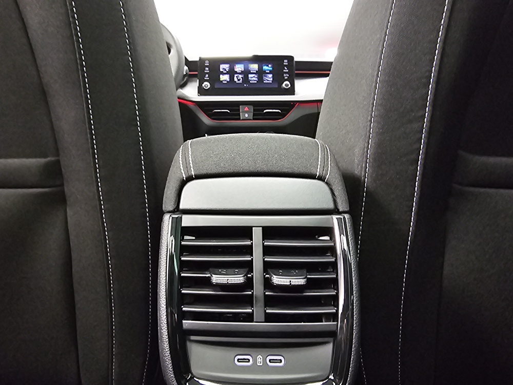 Skoda Kamiq  bei Hoffmann Automobile in Wolfsburg kaufen und sofort mitnehmen - Bild 7