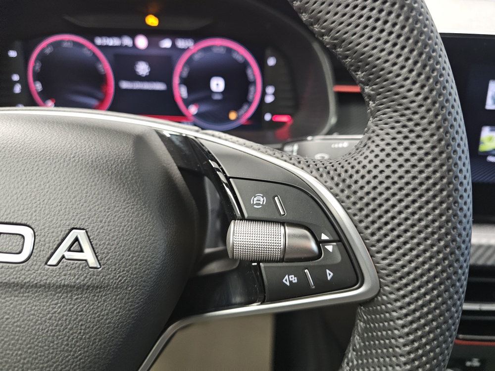 Skoda Kamiq  bei Hoffmann Automobile in Wolfsburg kaufen und sofort mitnehmen - Bild 21