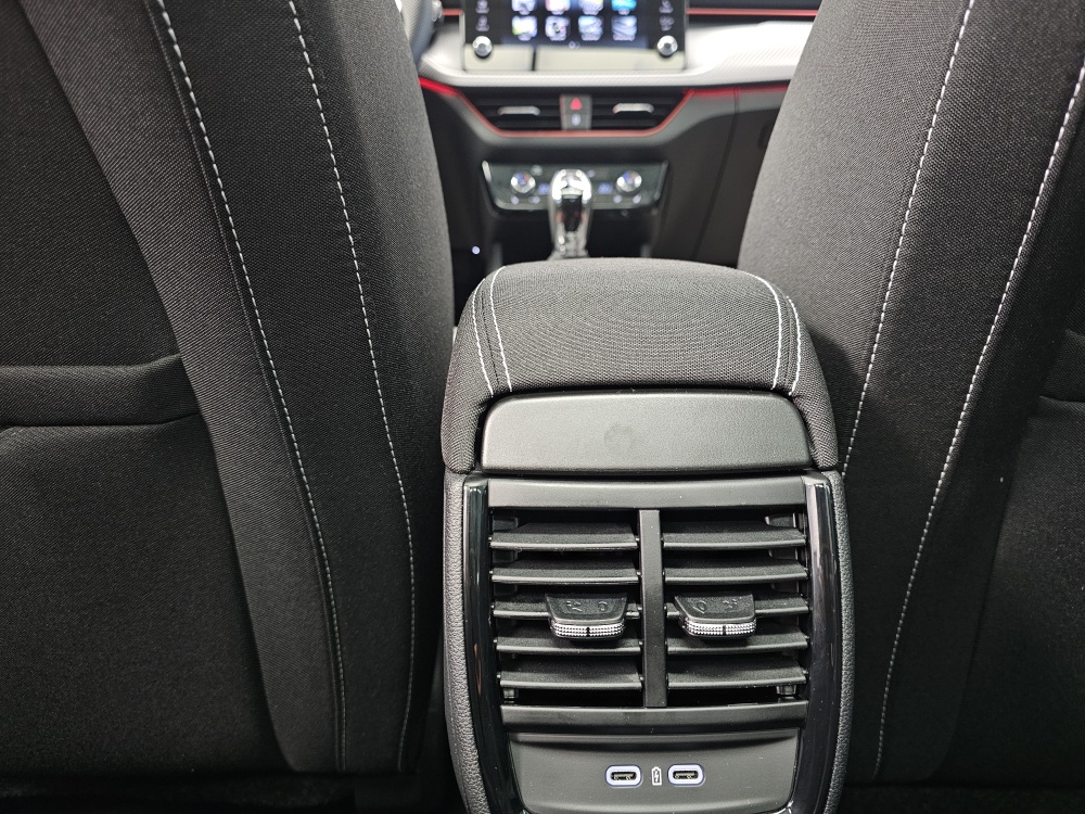 Skoda Kamiq  bei Hoffmann Automobile in Wolfsburg kaufen und sofort mitnehmen - Bild 8