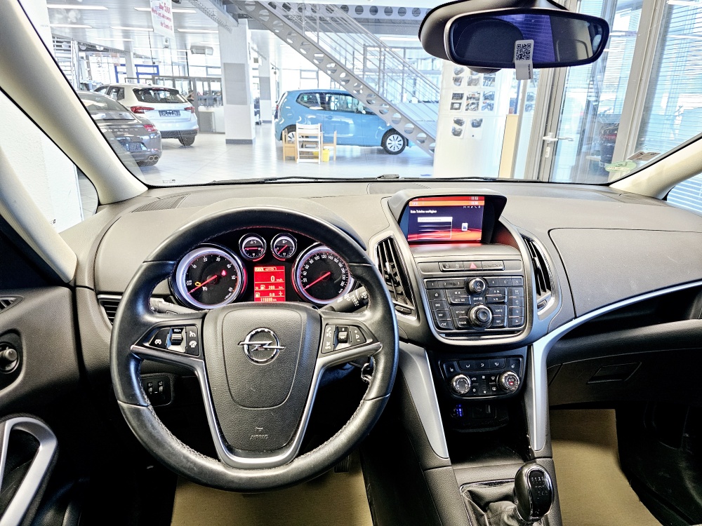 Opel Zafira Tourer  bei Hoffmann Automobile in Wolfsburg kaufen und sofort mitnehmen - Bild 11