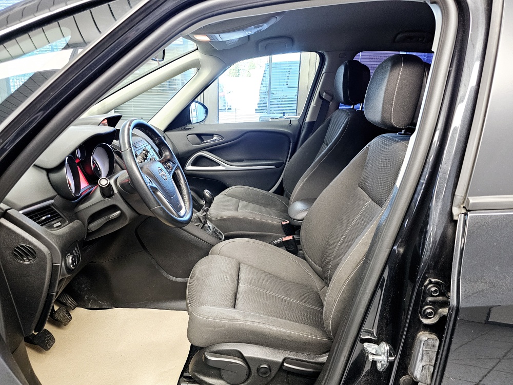 Opel Zafira Tourer  bei Hoffmann Automobile in Wolfsburg kaufen und sofort mitnehmen - Bild 13