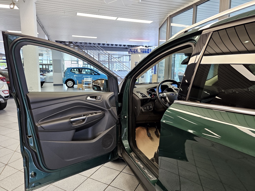 Ford Kuga  bei Hoffmann Automobile in Wolfsburg kaufen und sofort mitnehmen - Bild 17
