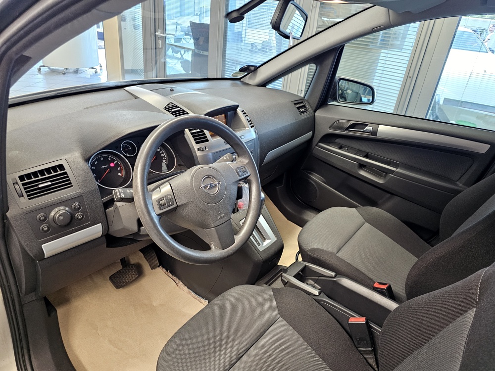Opel Zafira  bei Hoffmann Automobile in Wolfsburg kaufen und sofort mitnehmen - Bild 13