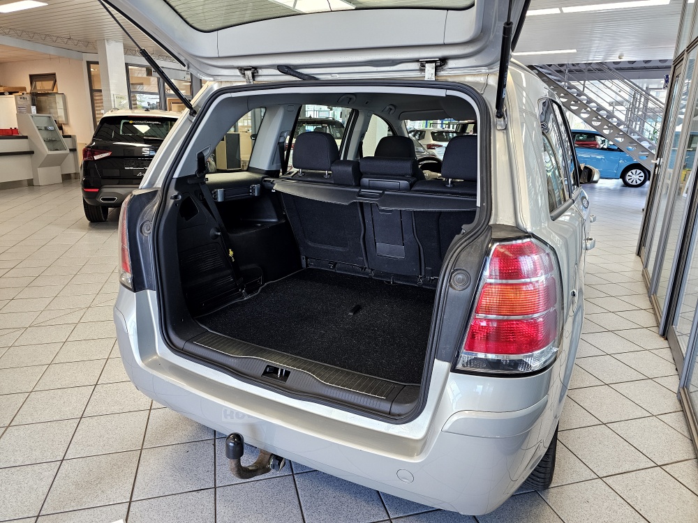Opel Zafira  bei Hoffmann Automobile in Wolfsburg kaufen und sofort mitnehmen - Bild 5
