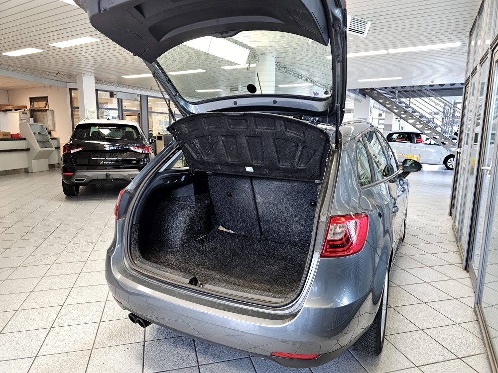 Seat Ibiza ST  bei Hoffmann Automobile in Wolfsburg kaufen und sofort mitnehmen - Bild 2