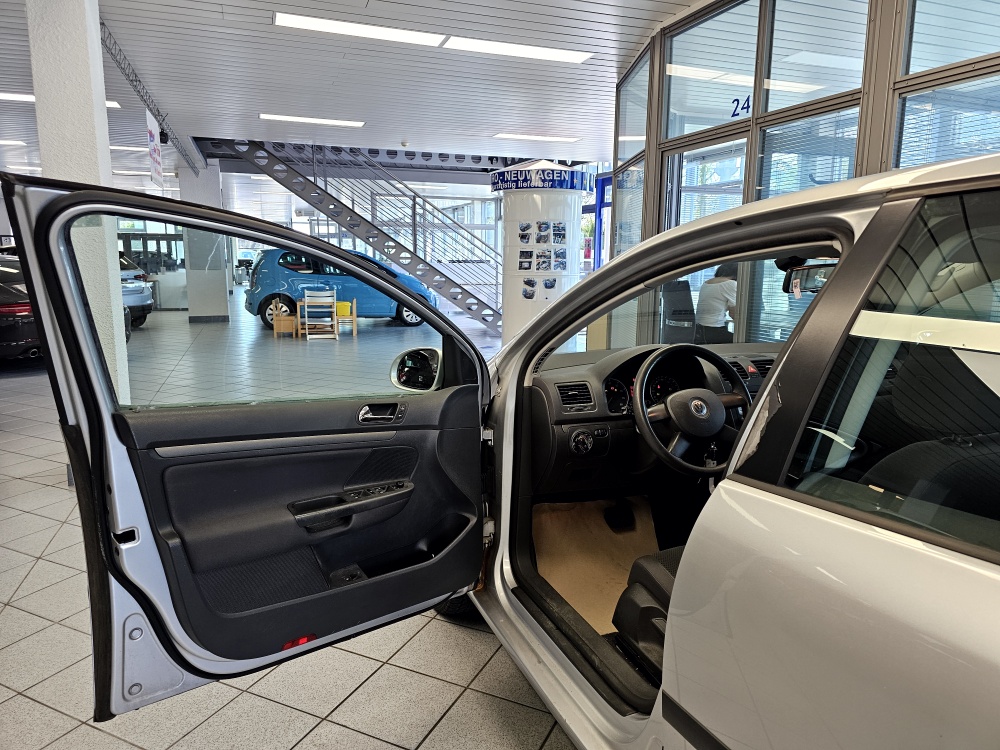 VW Golf  bei Hoffmann Automobile in Wolfsburg kaufen und sofort mitnehmen - Bild 11