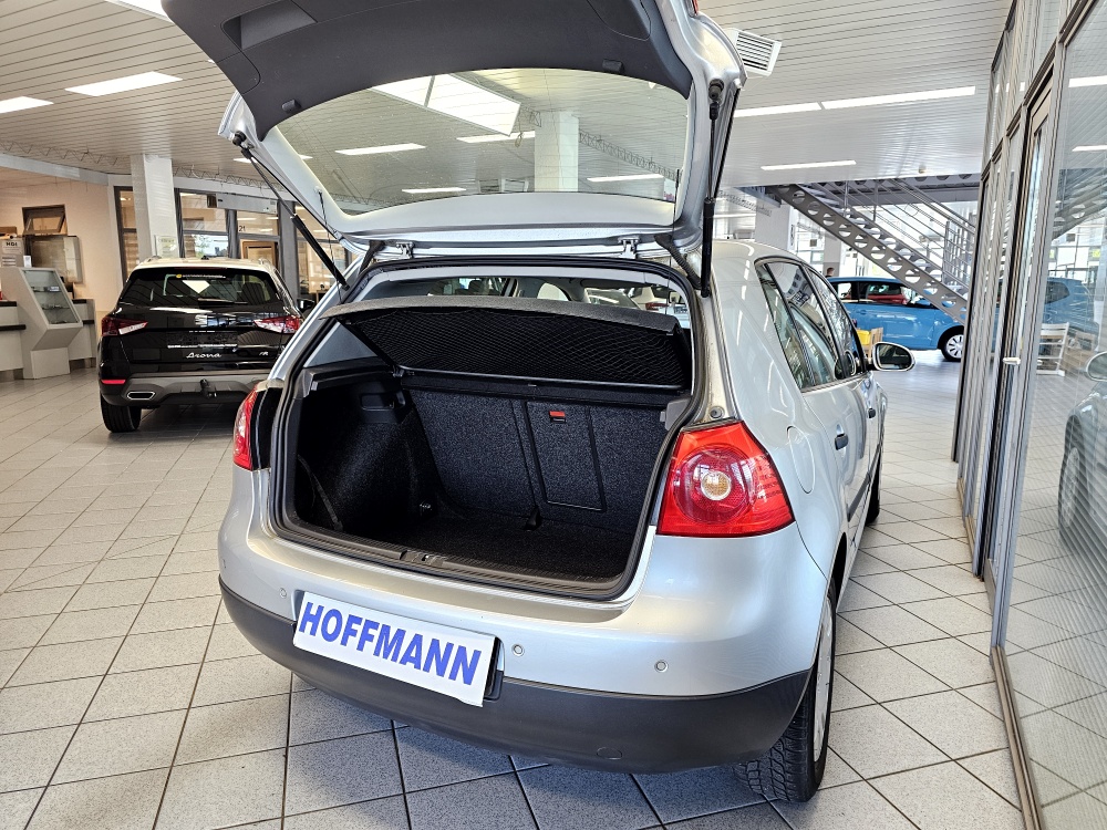 VW Golf  bei Hoffmann Automobile in Wolfsburg kaufen und sofort mitnehmen - Bild 2