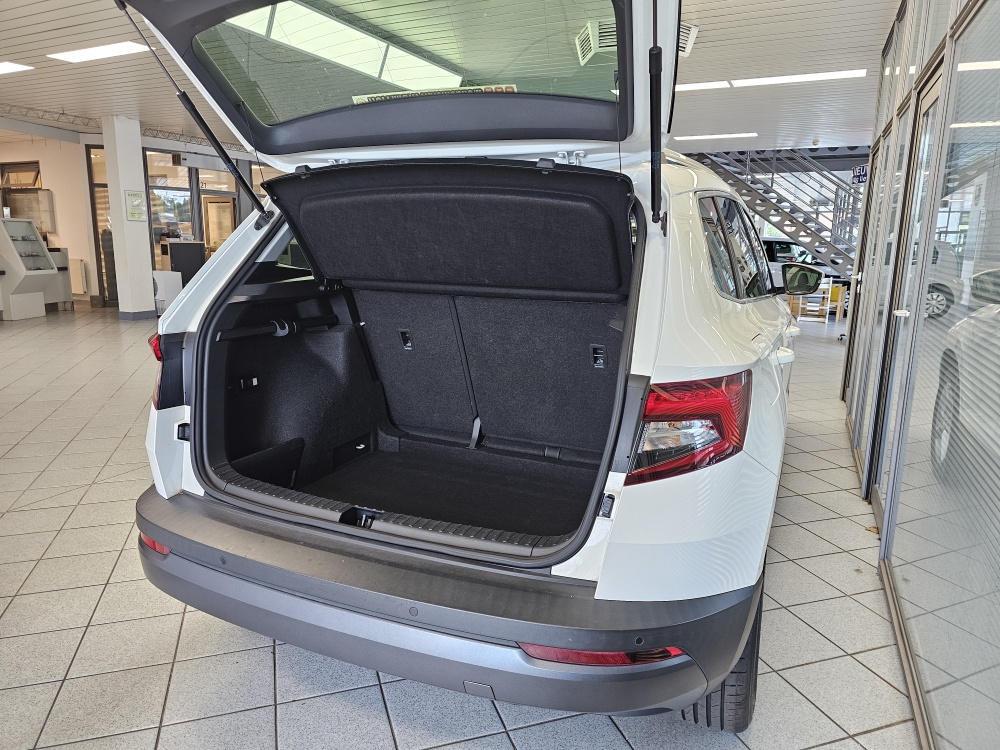 Skoda Karoq  bei Hoffmann Automobile in Wolfsburg kaufen und sofort mitnehmen - Bild 2