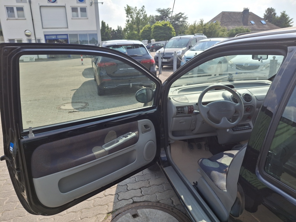 Renault Twingo  bei Hoffmann Automobile in Wolfsburg kaufen und sofort mitnehmen - Bild 11