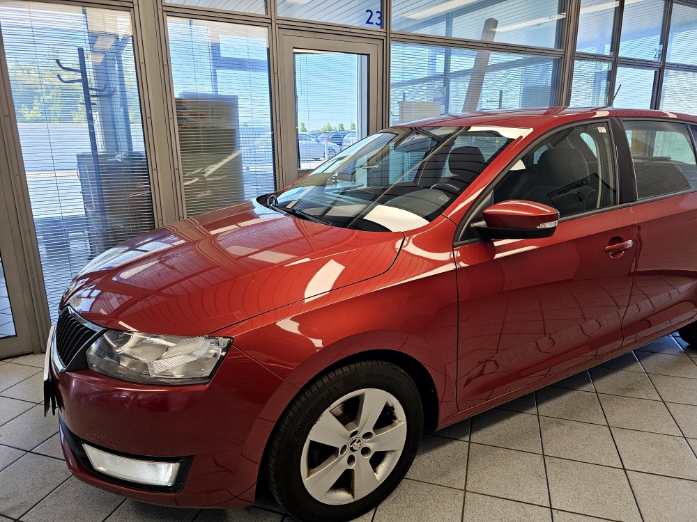 Skoda Rapid Spaceback  bei Hoffmann Automobile in Wolfsburg kaufen und sofort mitnehmen - Bild 16