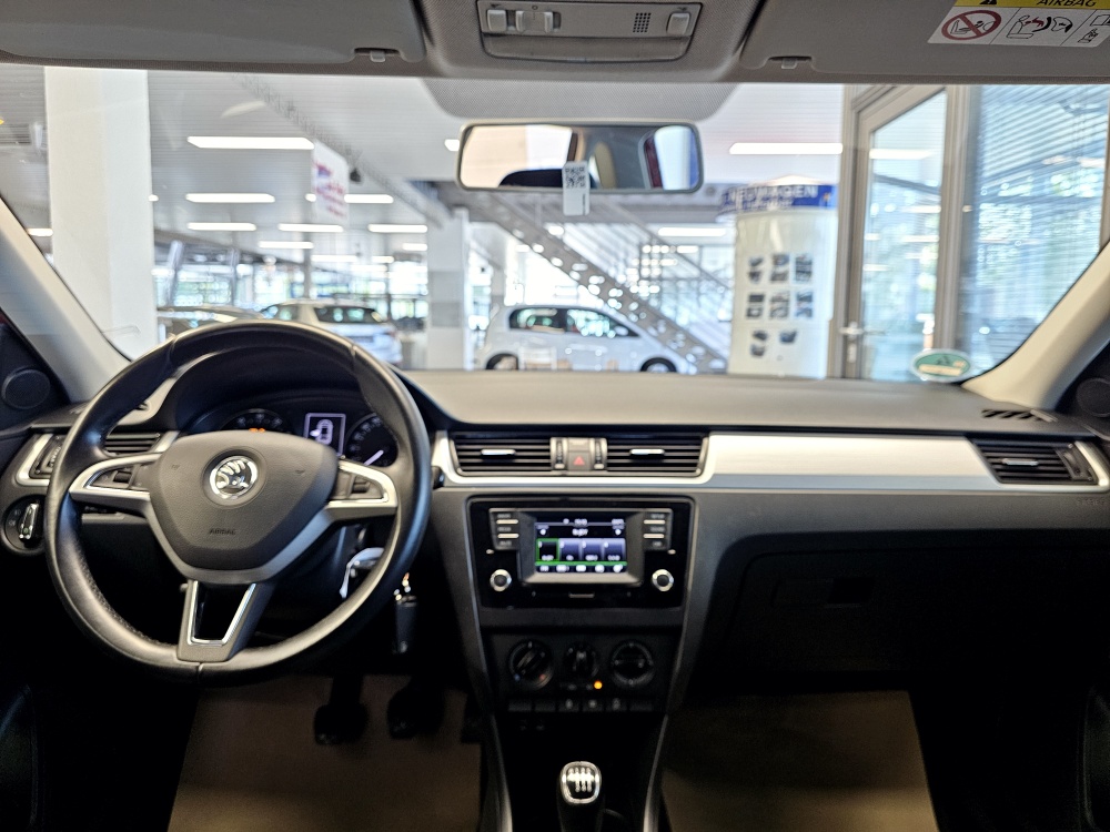 Skoda Rapid Spaceback  bei Hoffmann Automobile in Wolfsburg kaufen und sofort mitnehmen - Bild 6