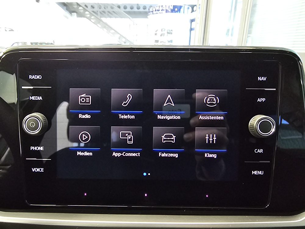 VW T-Roc bei Hoffmann Automobile in Wolfsburg kaufen und sofort mitnehmen - Bild 9