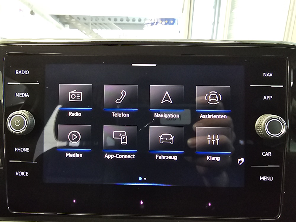 VW T-Roc bei Hoffmann Automobile in Wolfsburg kaufen und sofort mitnehmen - Bild 10