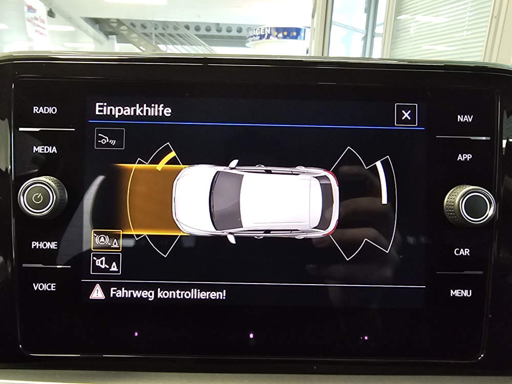 VW T-Roc bei Hoffmann Automobile in Wolfsburg kaufen und sofort mitnehmen - Bild 16