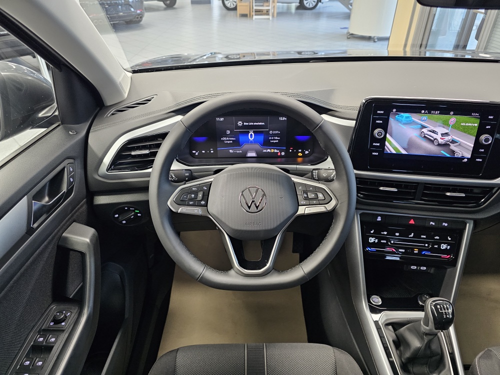 VW T-Roc bei Hoffmann Automobile in Wolfsburg kaufen und sofort mitnehmen - Bild 21