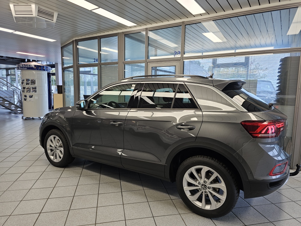 VW T-Roc bei Hoffmann Automobile in Wolfsburg kaufen und sofort mitnehmen - Bild 25
