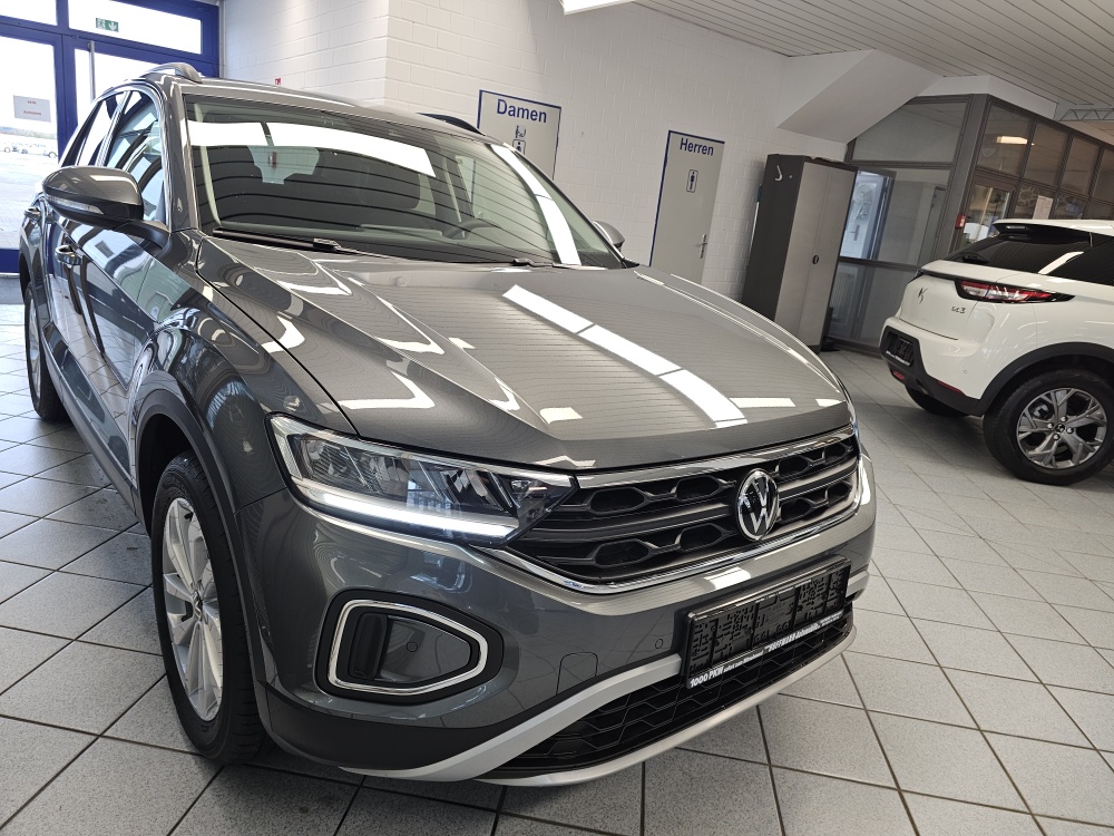 VW T-Roc bei Hoffmann Automobile in Wolfsburg kaufen und sofort mitnehmen - Bild 28