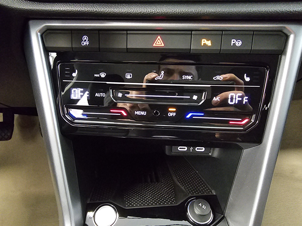 VW T-Roc bei Hoffmann Automobile in Wolfsburg kaufen und sofort mitnehmen - Bild 9