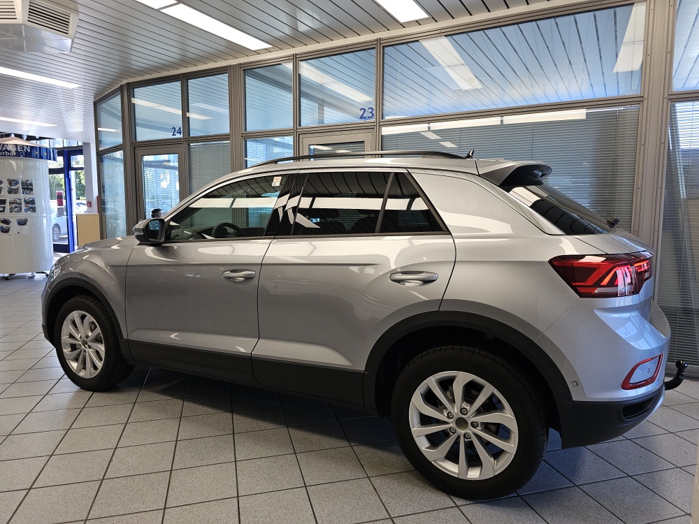 VW T-Roc  bei Hoffmann Automobile in Wolfsburg kaufen und sofort mitnehmen - Bild 23