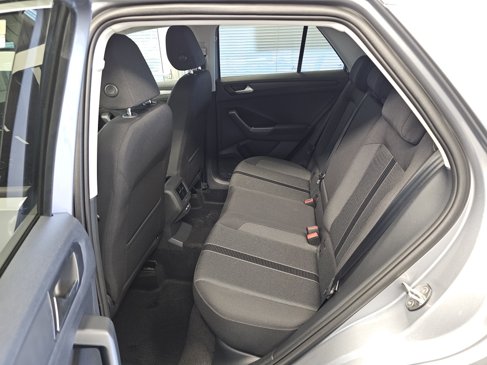 VW T-Roc  bei Hoffmann Automobile in Wolfsburg kaufen und sofort mitnehmen - Bild 5