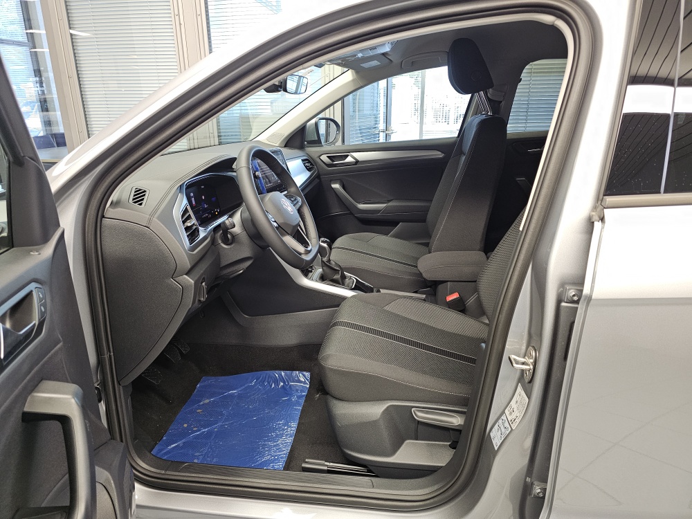 VW T-Roc  bei Hoffmann Automobile in Wolfsburg kaufen und sofort mitnehmen - Bild 9