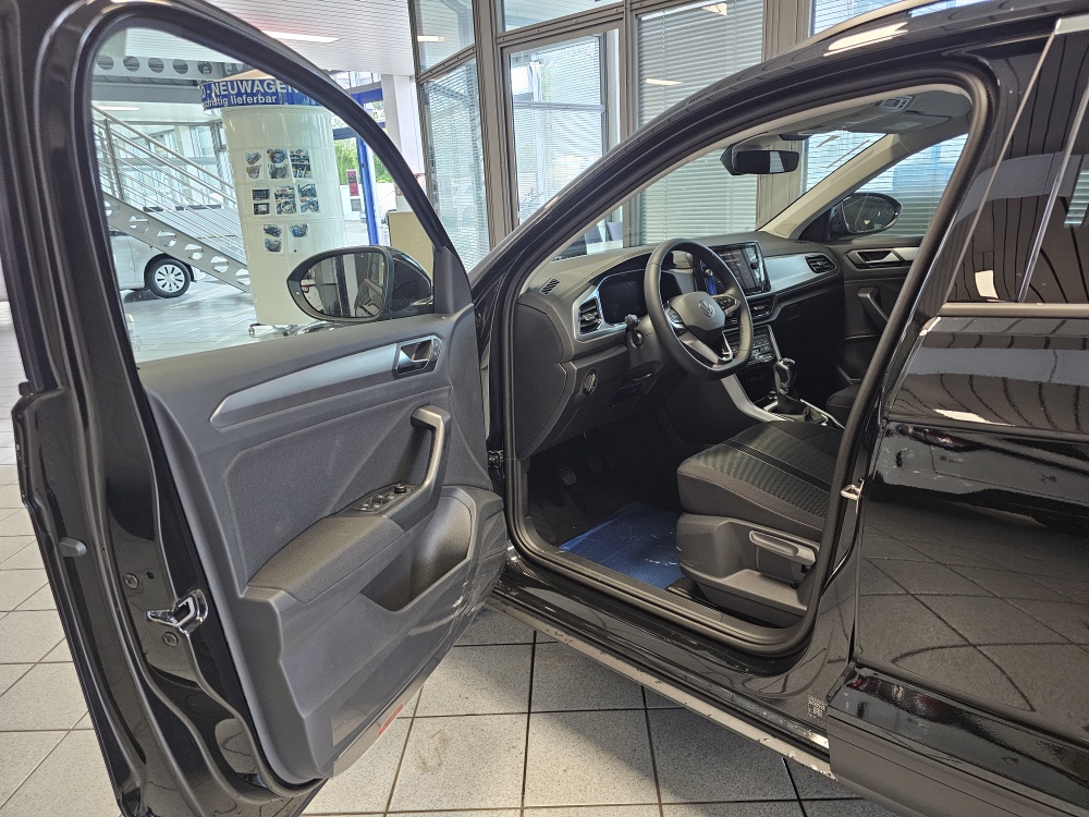 VW T-Roc  bei Hoffmann Automobile in Wolfsburg kaufen und sofort mitnehmen - Bild 11